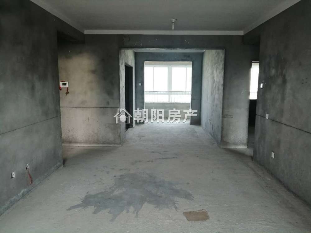 万茂华府 129平 南向大三室 交通便利 毛坯自装修