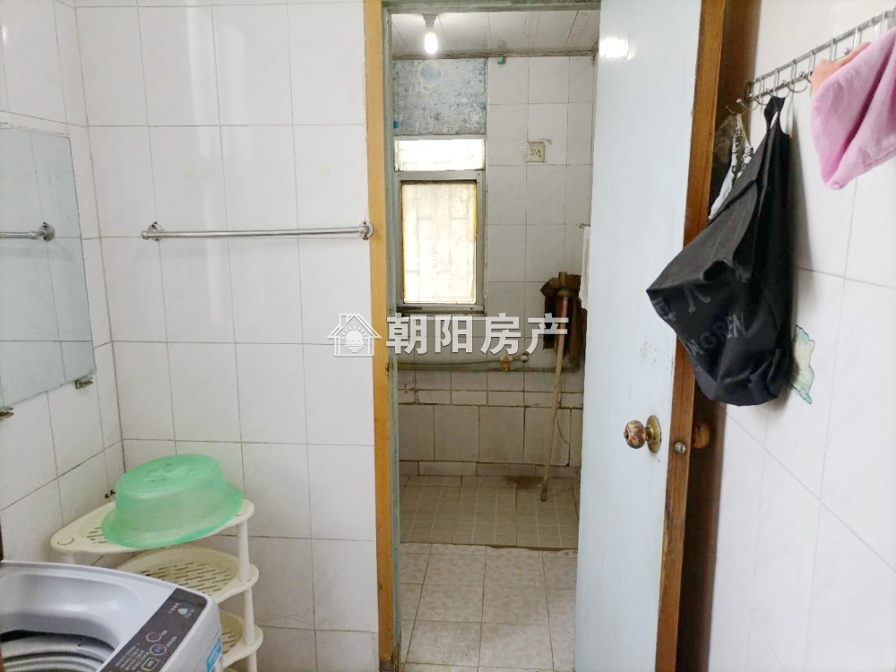 淮南师范家属楼 90平 南向三室一厅 满两年 交通便利