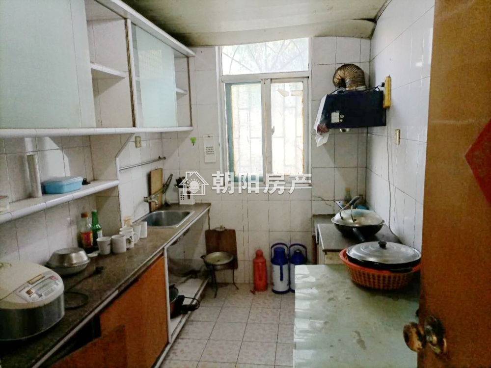 淮南师范家属楼 90平 南向三室一厅 满两年 交通便利