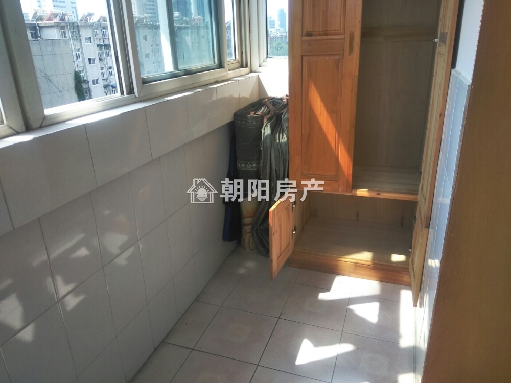 桂苑东区 76平 朝南两室 满两年免税 单价3906元