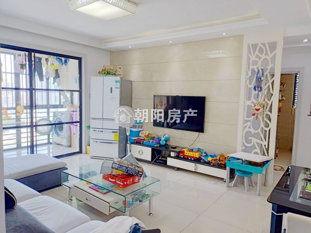 东方名珠 88平 南向两室精装 交通便利 学区房