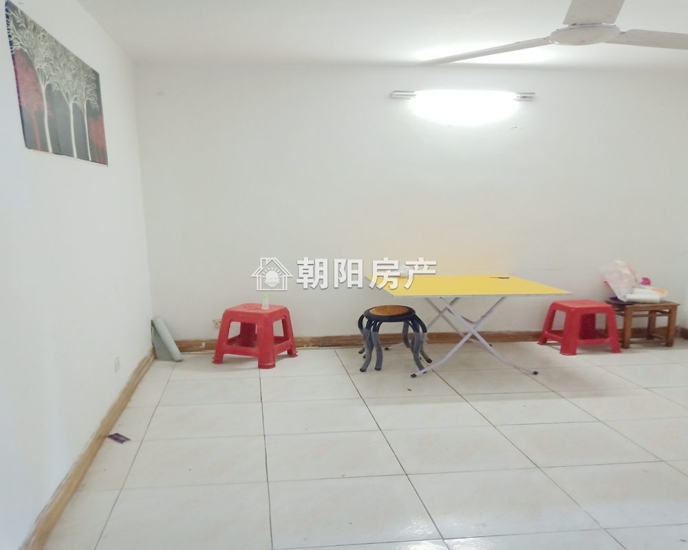 团结巷 73平 南向两室简装 学区房 交通便利