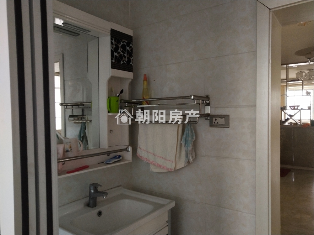 蜜泉小区 98平 南向两室 交通便利 简装