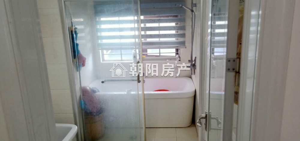 西湖天地 135平 朝南精装三室 学区房 交通便利
