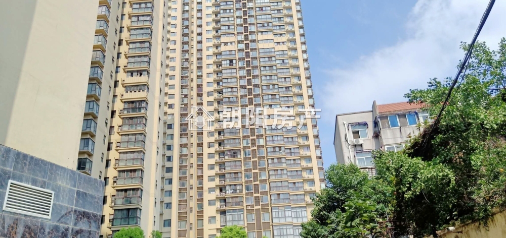 西湖天地 135平 朝南精装三室 学区房 交通便利