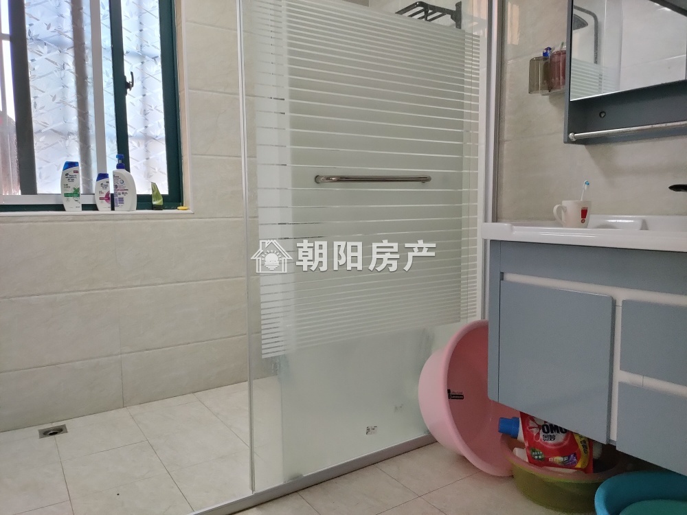 阳光欧洲城 103平 南向四室精装 满两年 交通便利 学区房