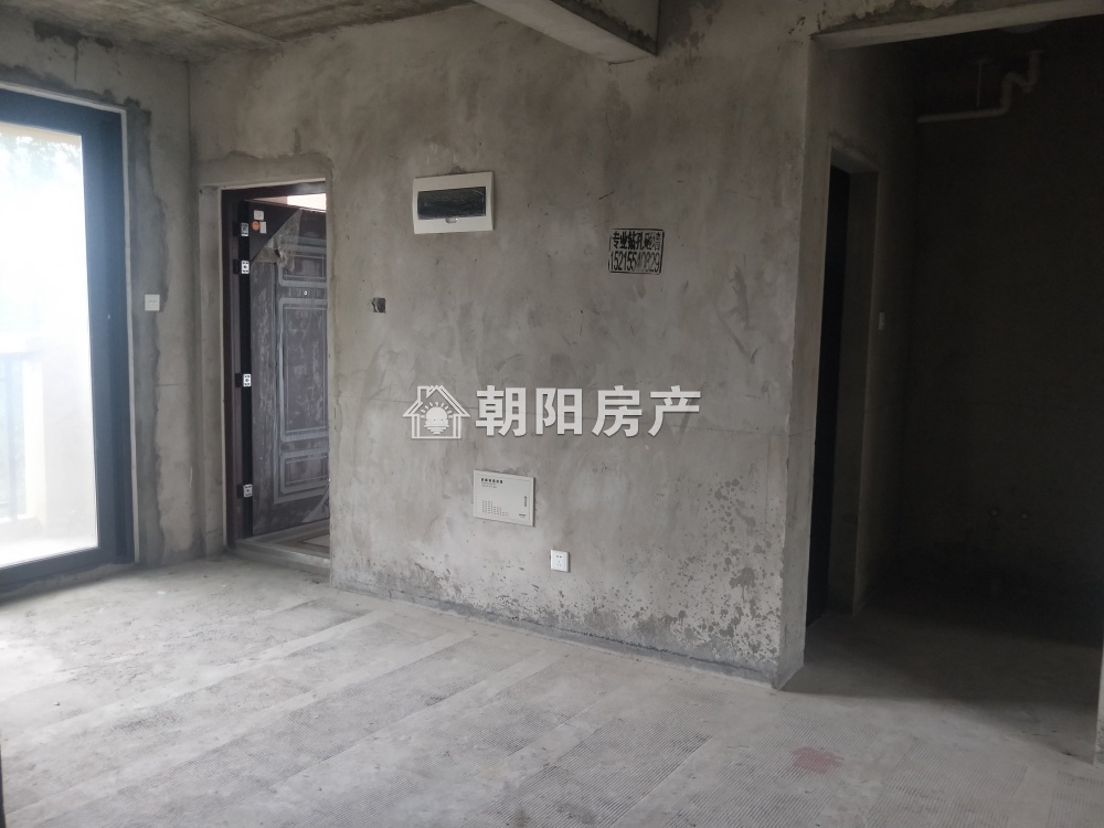 泉山湖公园里 123平 南向三居 学区房 单价6156元/平