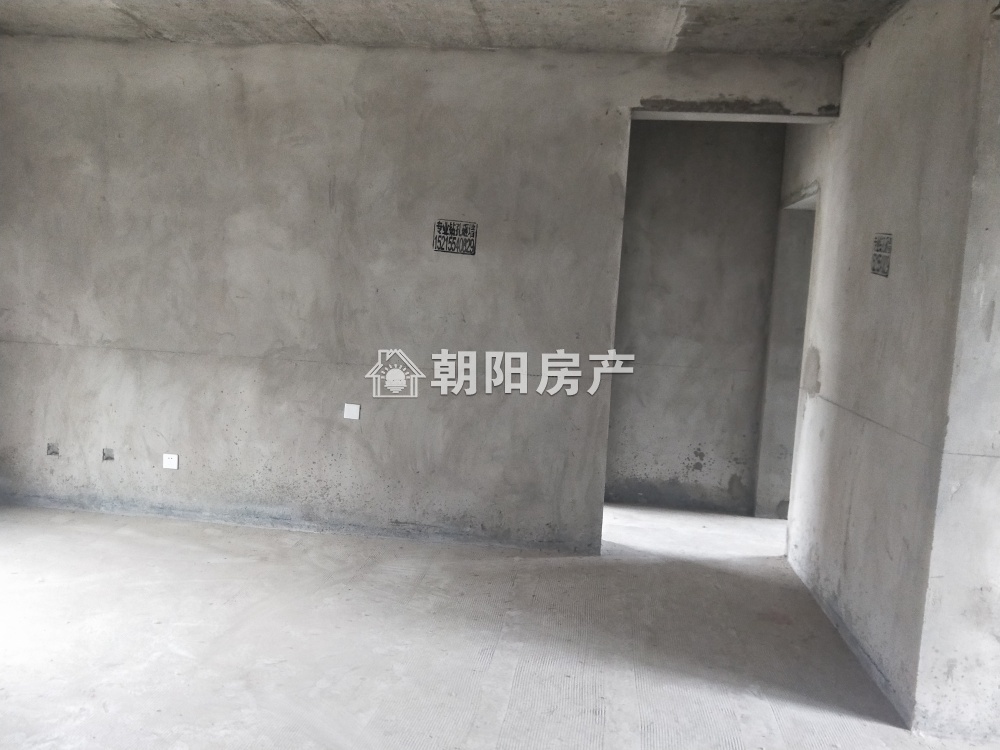 泉山湖公园里 123平 南向三居 学区房 单价6156元/平