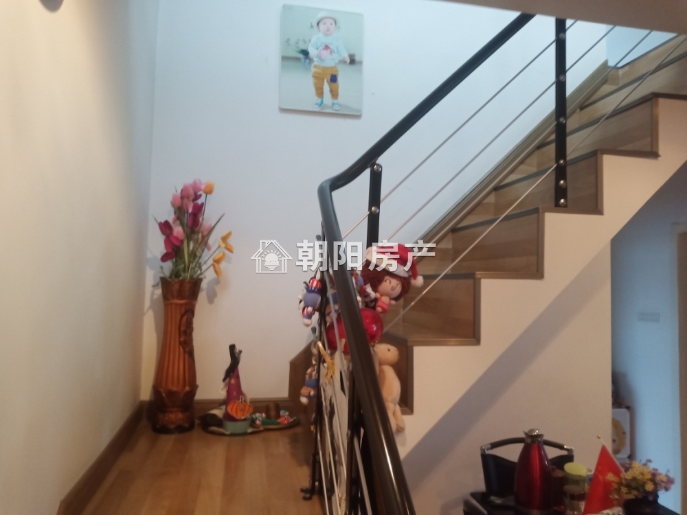 春晓名城 89平 朝南精装两室 满两年 随时看房