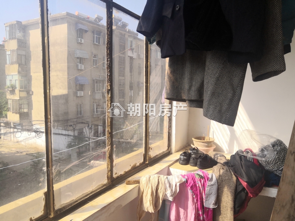 前锋一村 54平 南向两室 满两年 学区房 配套齐全