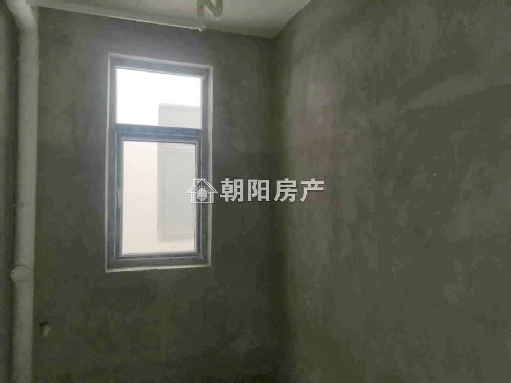 东城国际 133平 朝南三室两卫 2615元/平 毛坯高楼层
