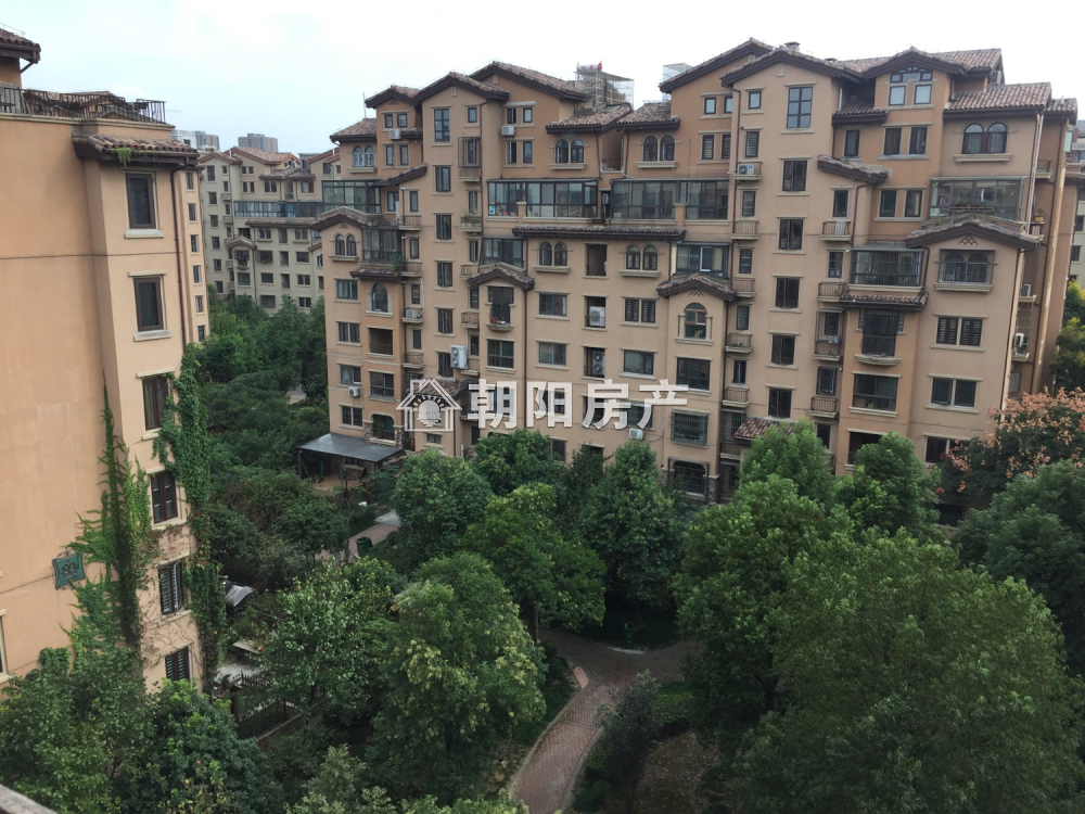 金地滟澜山 107平 南向三室 洋房 满两年 学区交通便利