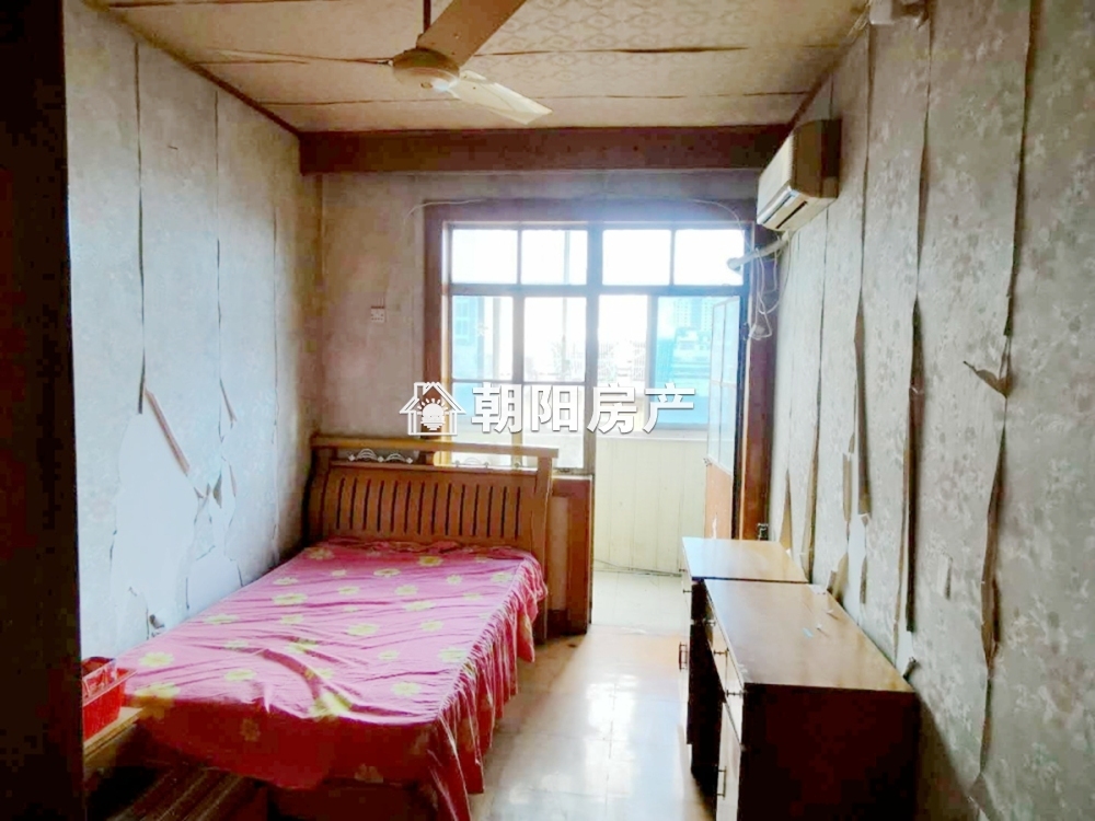 淮化新村 69平 朝南两居 满两年 交通便利 随时看房