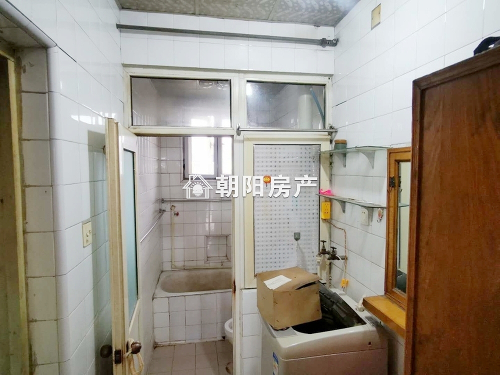 淮化新村 69平 朝南两居 满两年 交通便利 随时看房