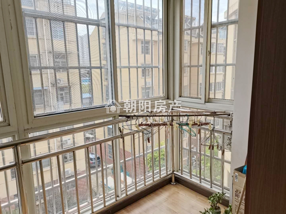 金茂阳光花园 117平 南向双阳台精装 交通便利 纯多层稀缺