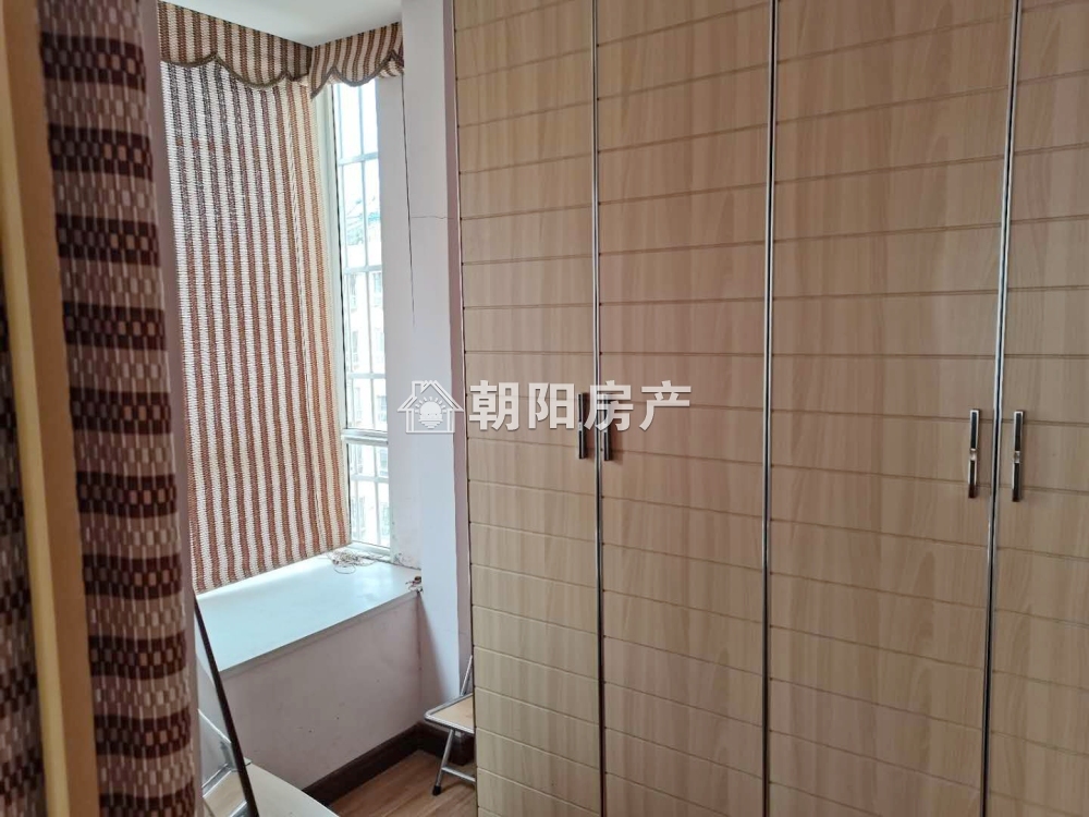 金茂阳光花园 117平 南向双阳台精装 交通便利 纯多层稀缺