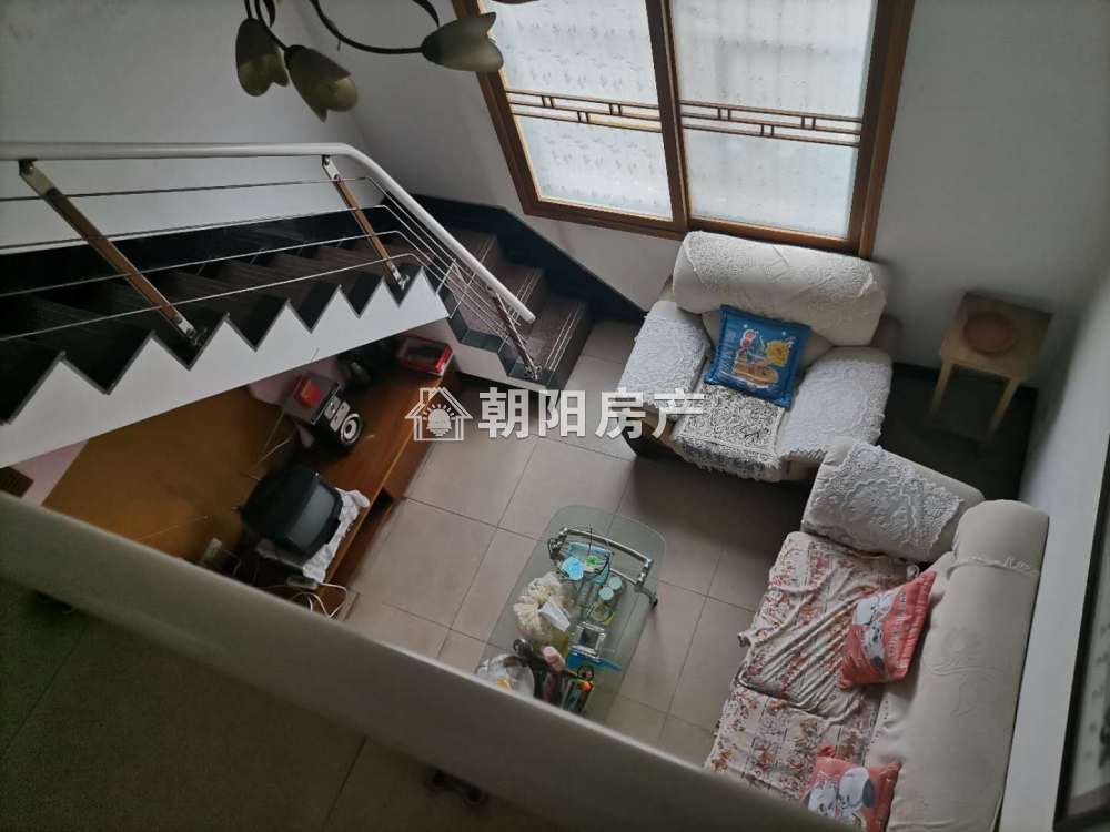 新社西村东区 150平 南向三室二厅 满五唯一 精装拎包入住