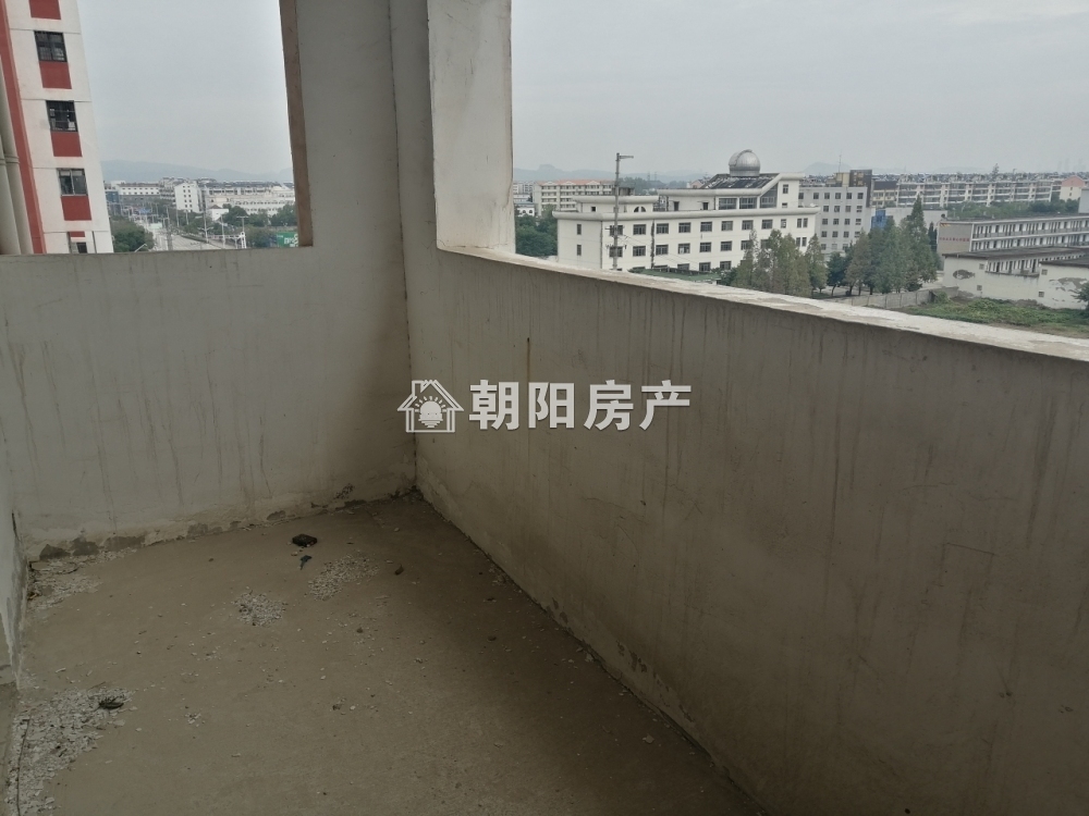 城南新区锦绣广场三室两厅毛坯房114平方