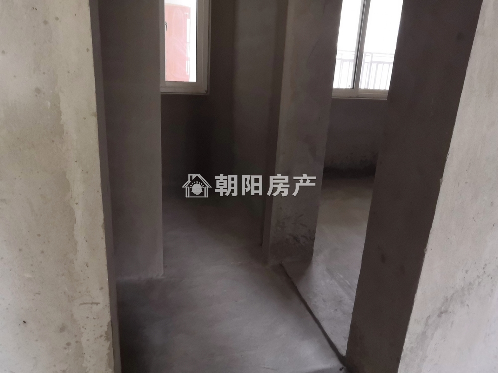 东昌庭院 98平 南向三居 交通便利 学区房 随时看房