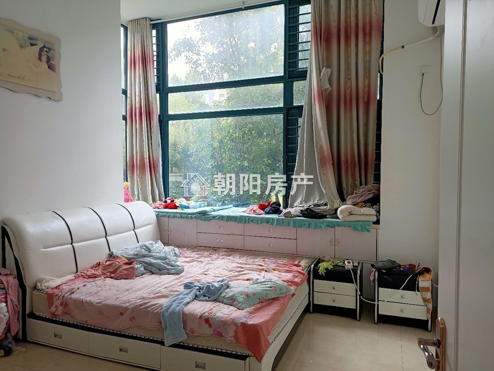 恒大绿洲 119平 南向精装三室 学区房 随时看房