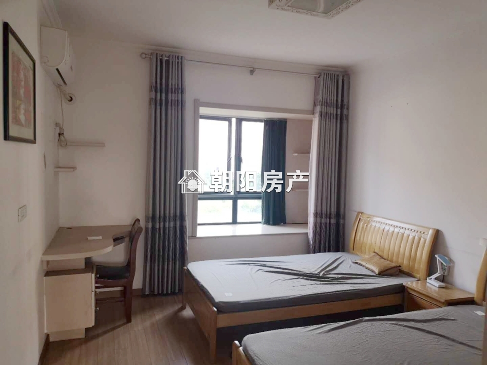 泉山湖E区2室精装，家电齐全，拎包既住