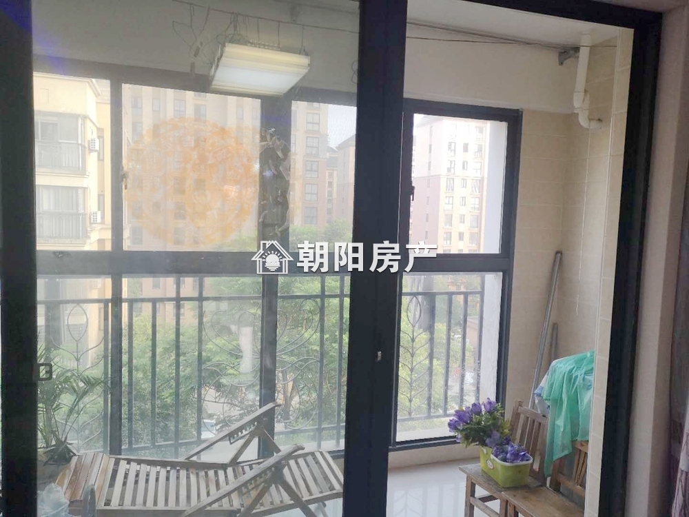 泉山湖E区2室精装，家电齐全，拎包既住