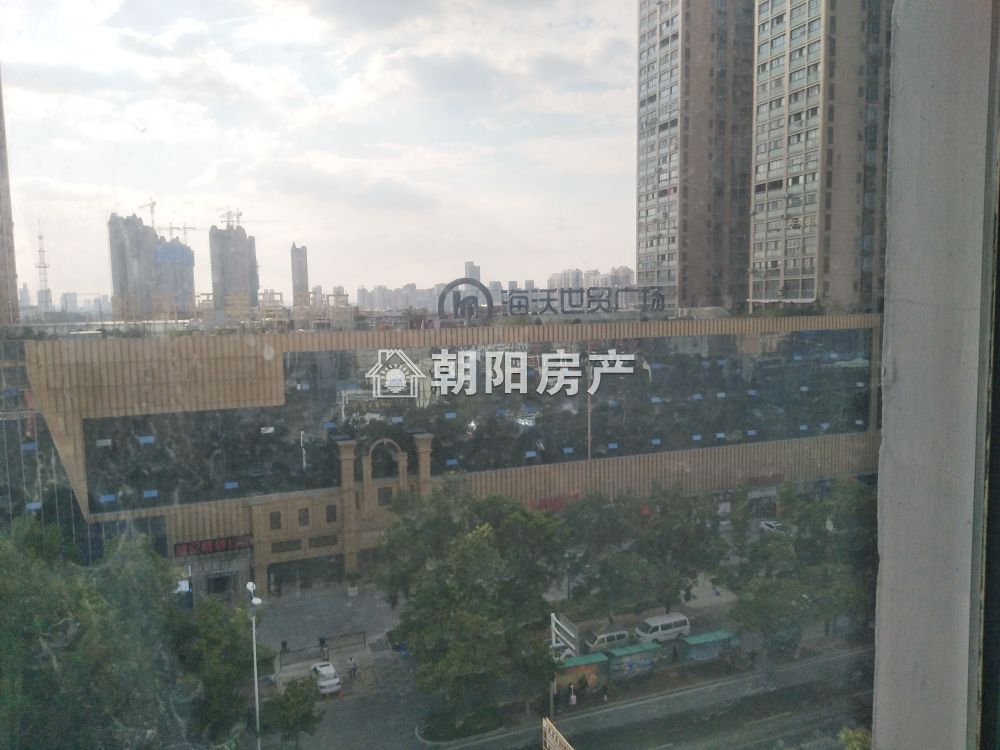 金色大地 156平 朝南三室精装 交通便利