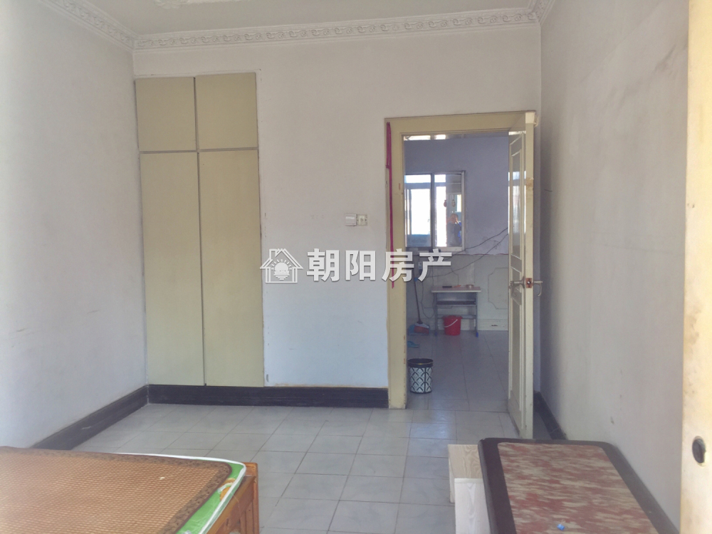 东苑法院 64平 南向两居 满两年 交通便利 学区房