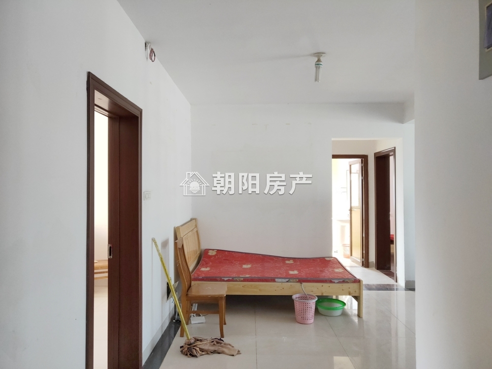 东方丽景 118平 南向三室一卫 满两年 交通便利 4153元/平