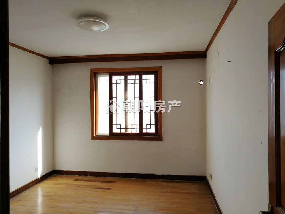 矿内村 161平 南向四室 满两年 单价3839元/平