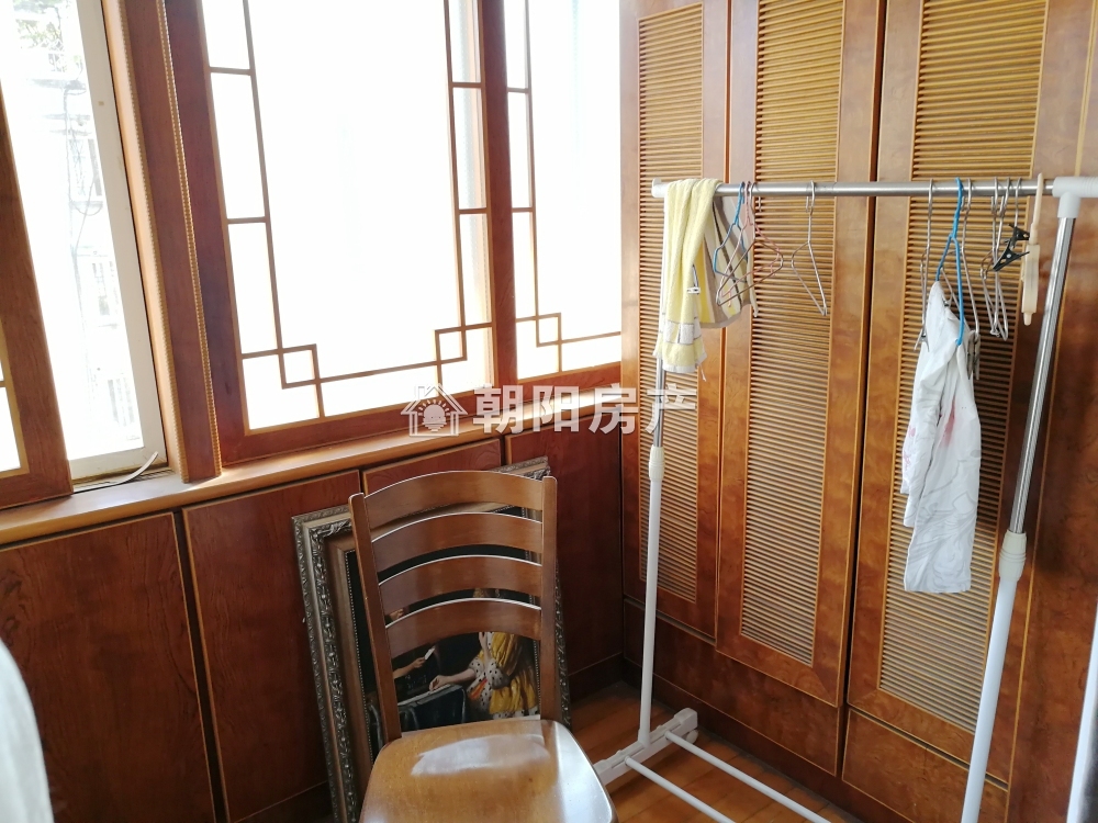 矿内村 161平 南向四室 满两年 单价3839元/平