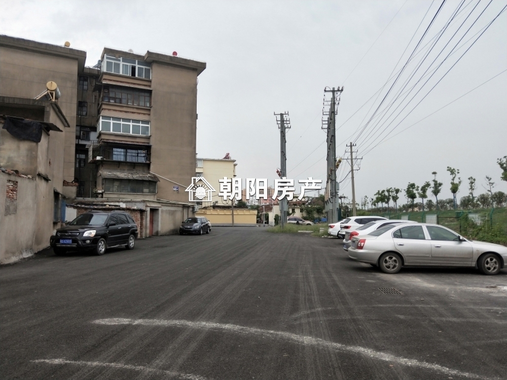 白云小区 56平 南向两室 简装 交通便利 随时看房
