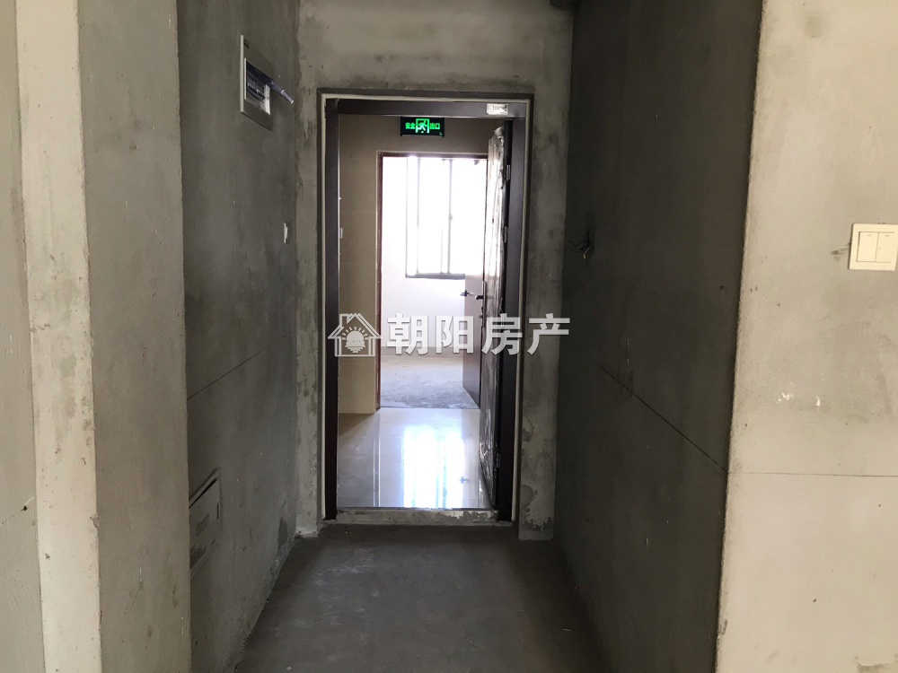 观湖名居 92平 南向三居 高楼层采光好 毛坯