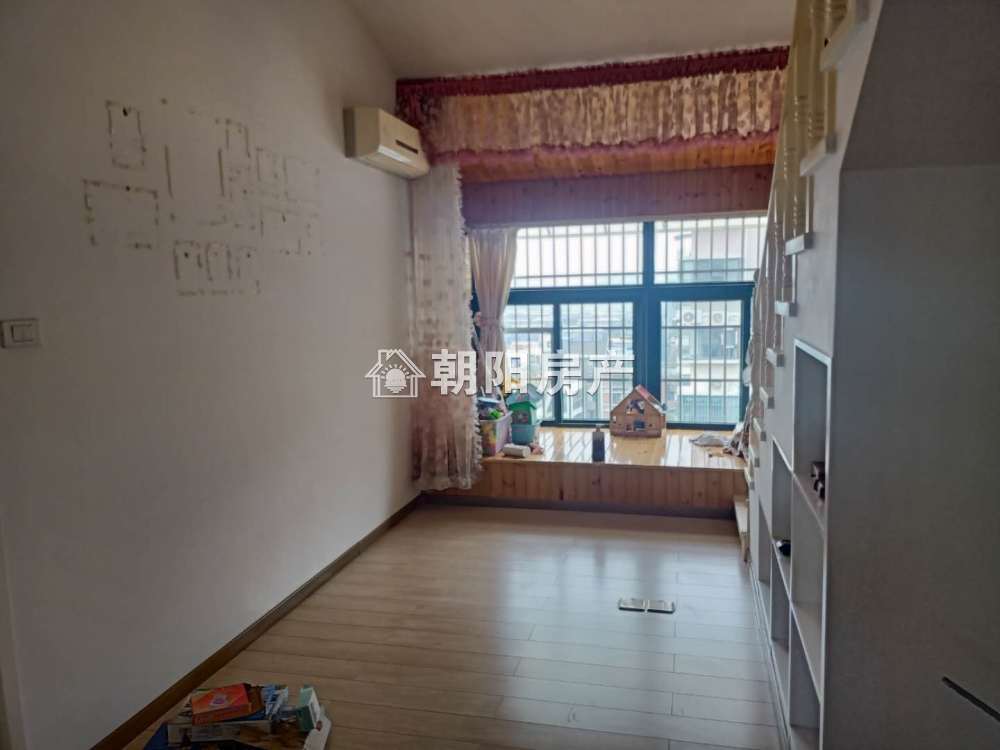 绿苑山庄 216平 南向大平层 学区房 交通便利