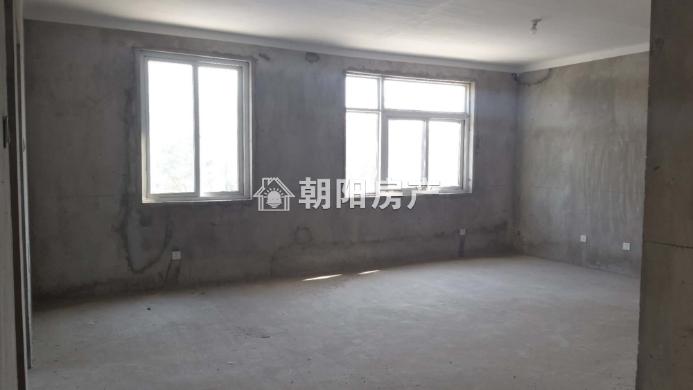 东城国际 107平 南向三室毛坯 4009元/平 交通便利