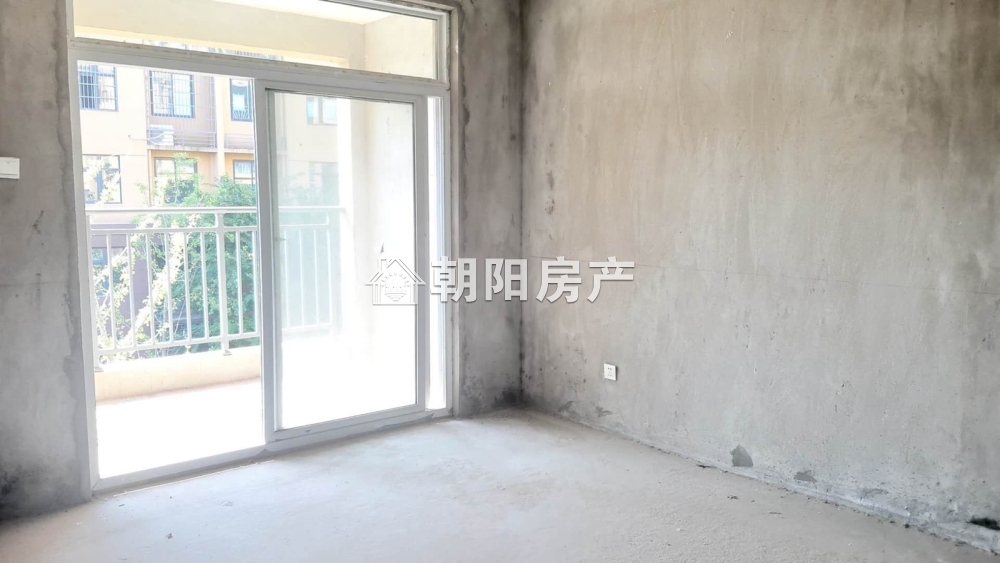 东城国际 107平 南向三室毛坯 4009元/平 交通便利