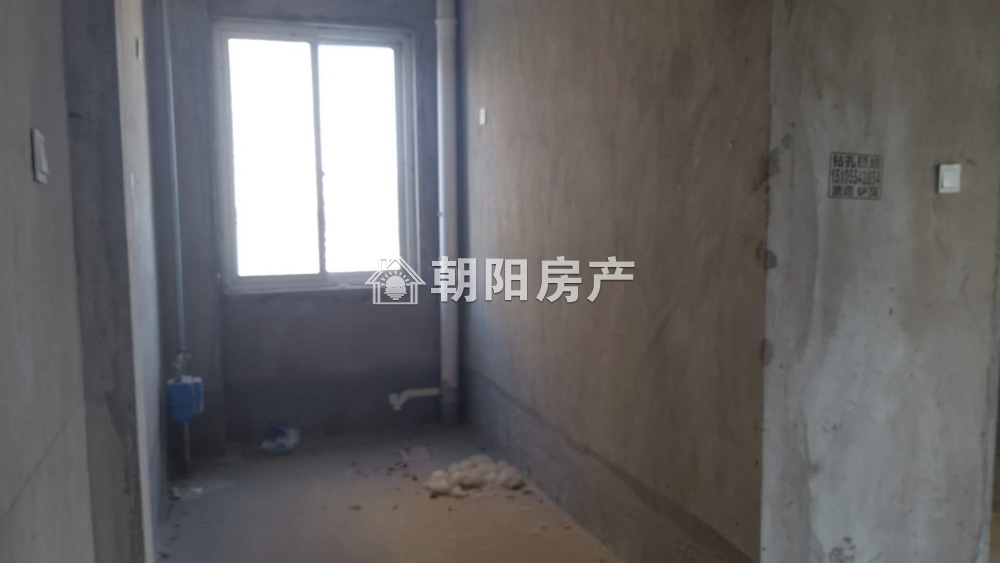 东城国际 107平 南向三室毛坯 4009元/平 交通便利
