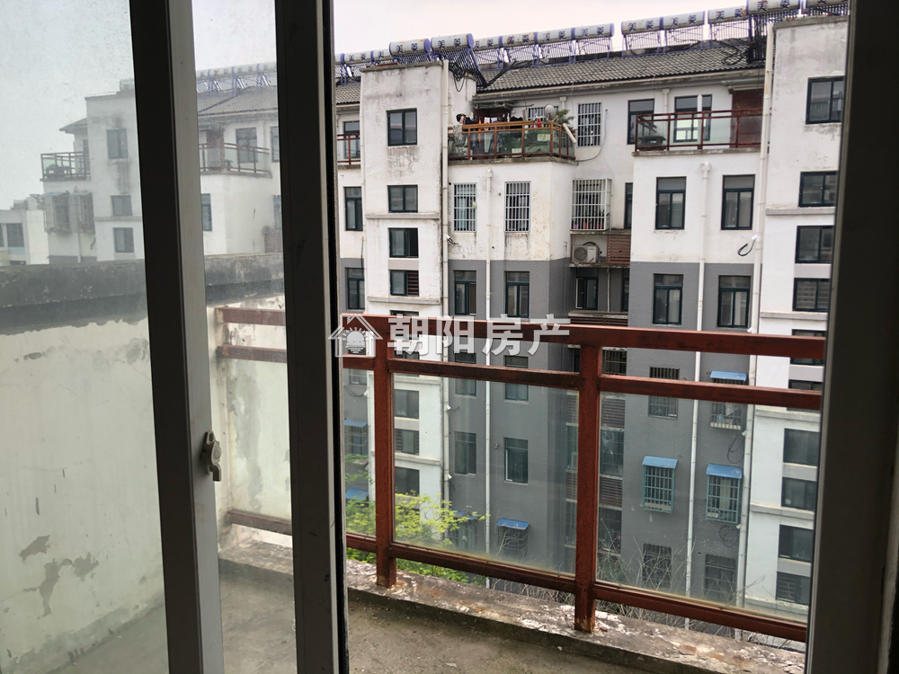 九龙岗建设村C区 70平 南向三居 毛坯 交通便利配套全