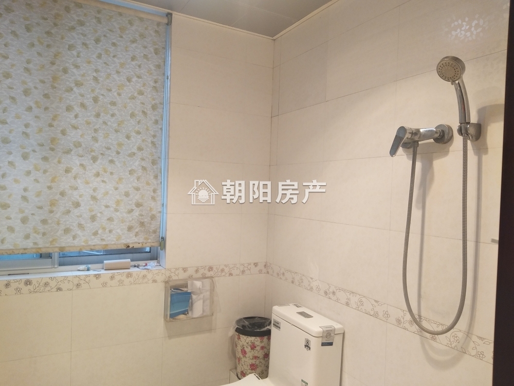 新光花园 141平 南向精装三居 学区房 交通便利