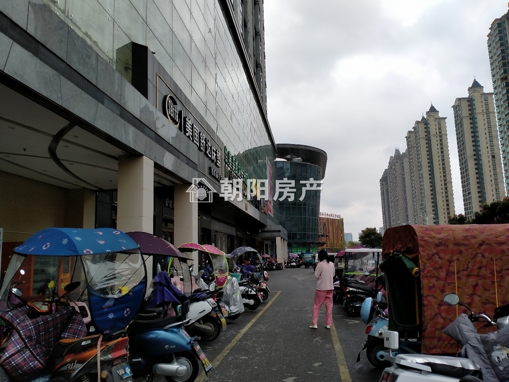 万茂中心 49平 朝南一室精装 满两年 配套齐全 随时看房
