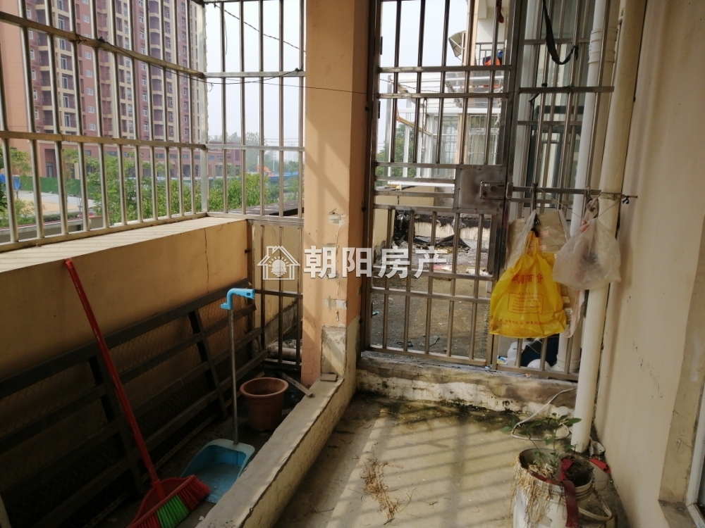 楚都一期 108平 南向三居 满两年 学区房