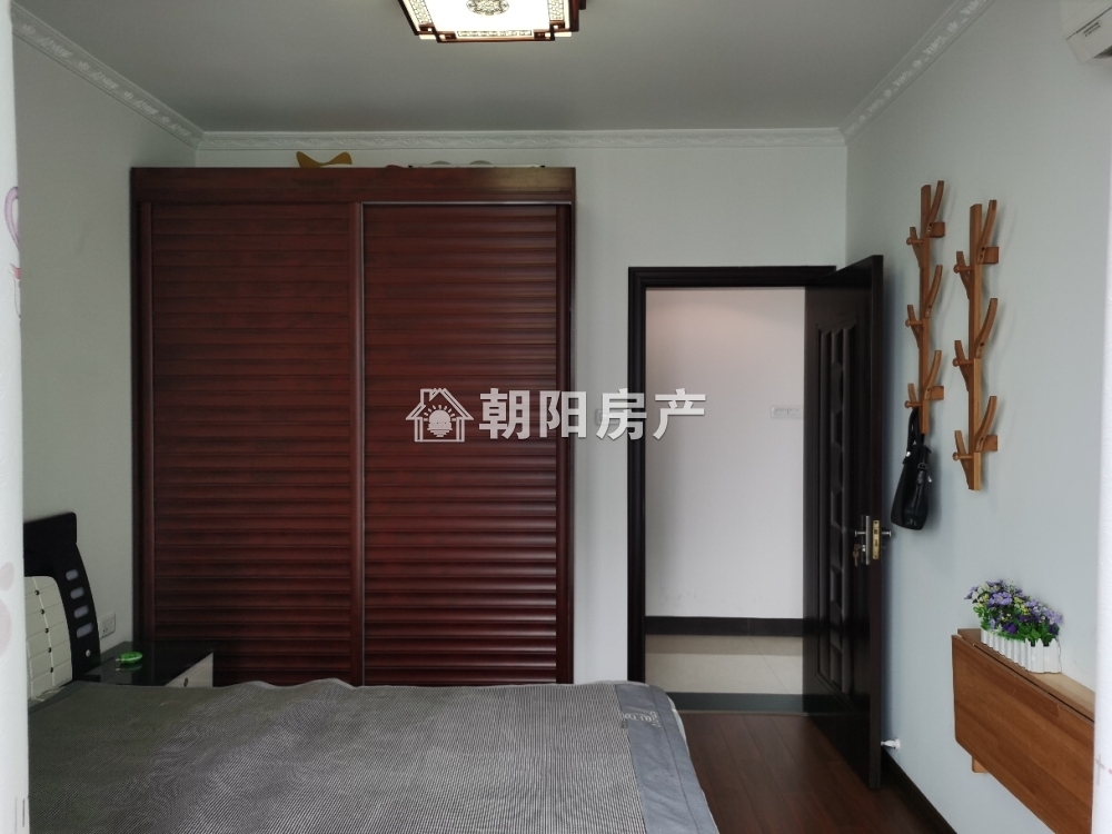 颐园豪景 147平 精装四室朝南 满两年 随时看房