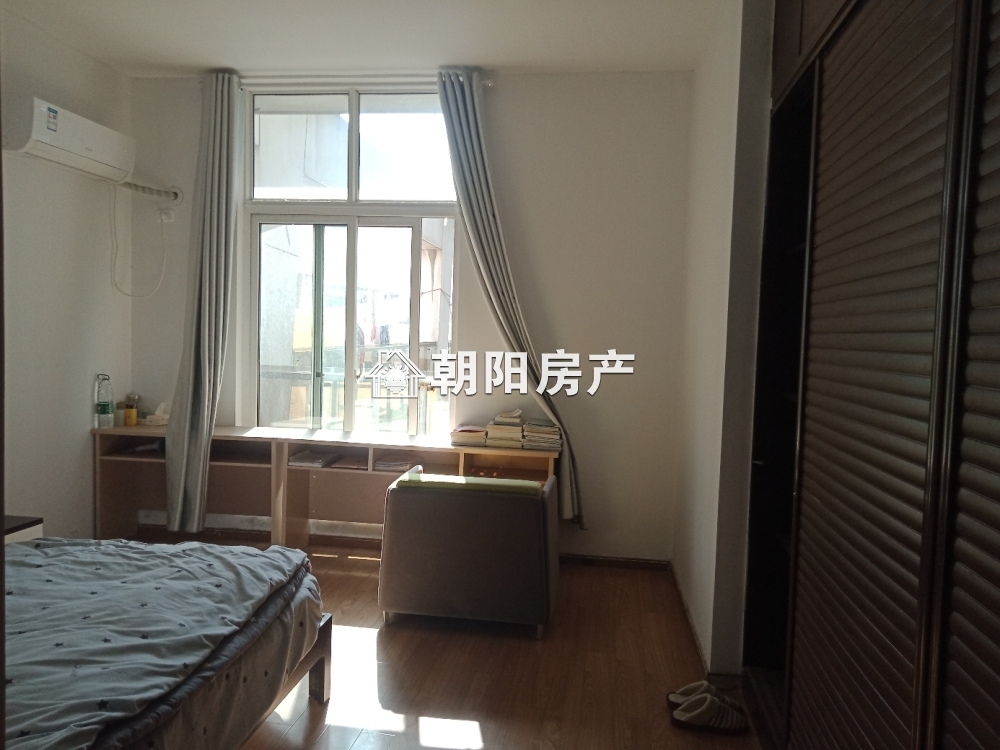 龙湖路一号 118平 南向三室 满五唯一 学区房 交通便利