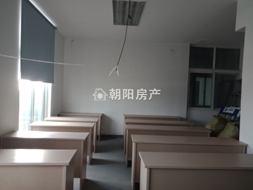 龙湖路一号 96平 东向两室 学区房 交通便利