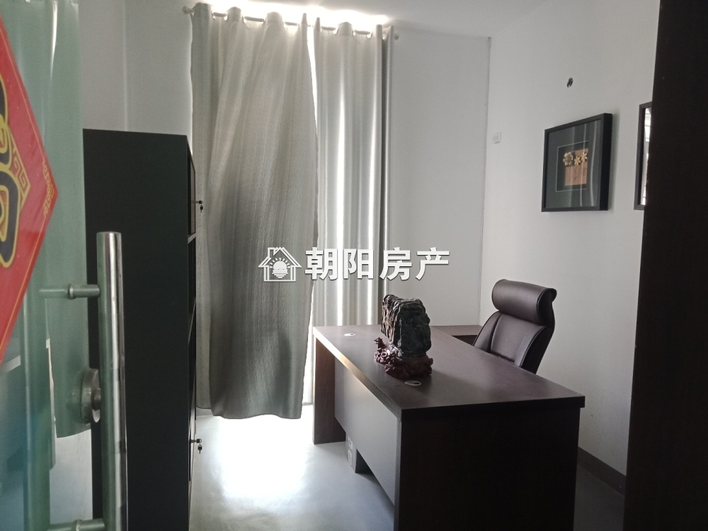 龙湖路一号 118平 南向三室两卫 学区房 交通便利