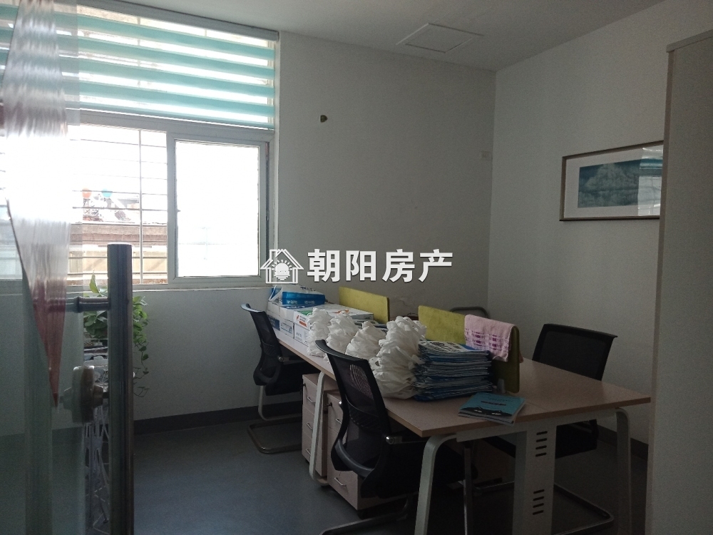 龙湖路一号 118平 南向三室两卫 学区房 交通便利