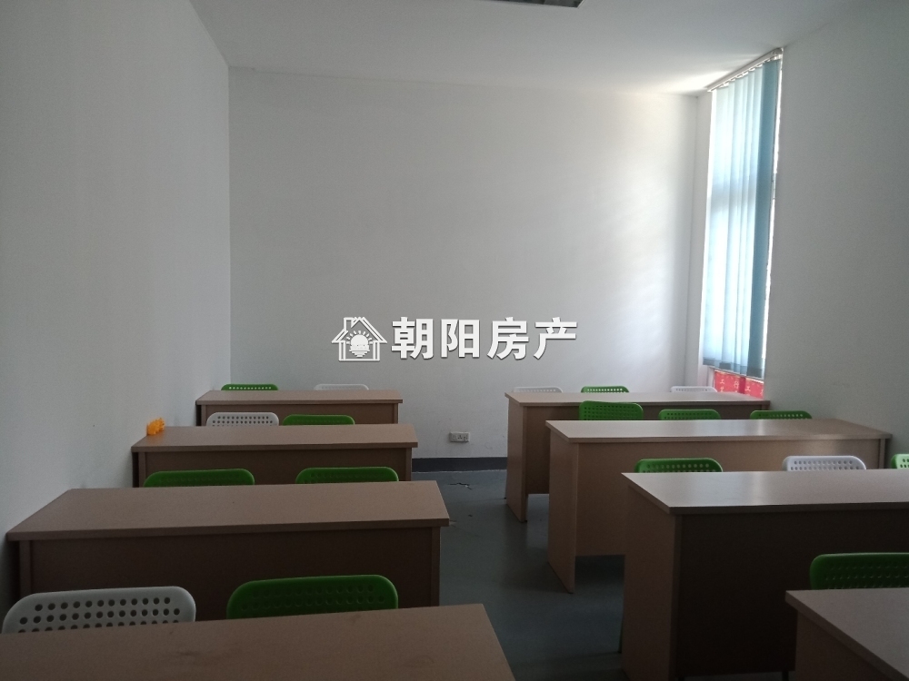 龙湖路一号 82平 西向两居 免税学区房 交通便利