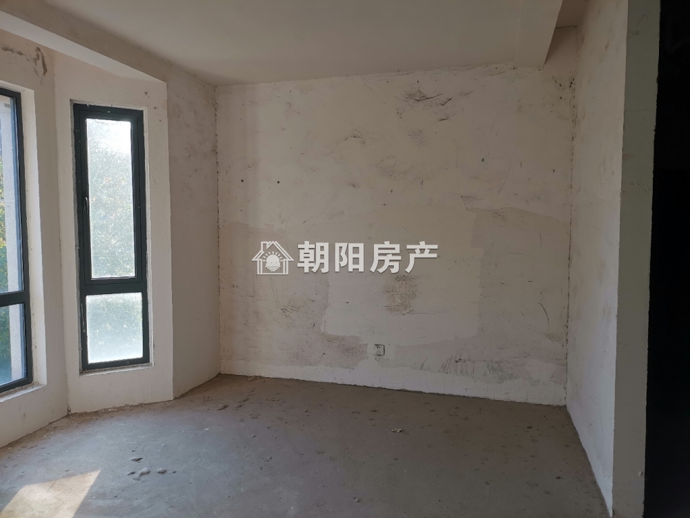 嶺秀山南 641平 8室3厅5卫 纯别墅 毛坯 随时看房
