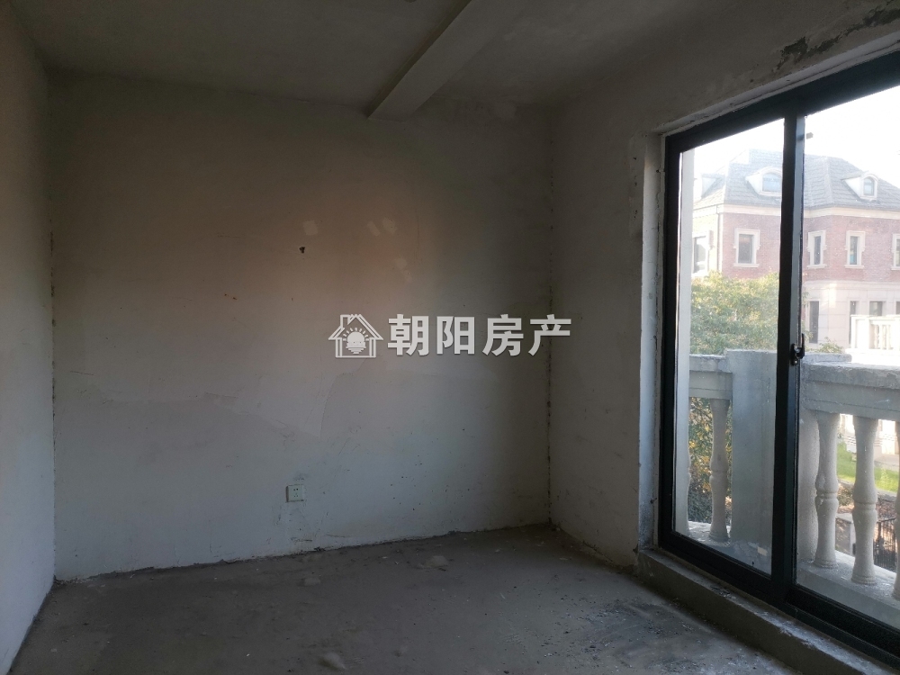 嶺秀山南 641平 8室3厅5卫 纯别墅 毛坯 随时看房