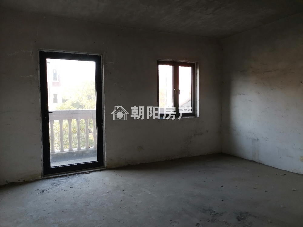 嶺秀山南 641平 8室3厅5卫 纯别墅 毛坯 随时看房